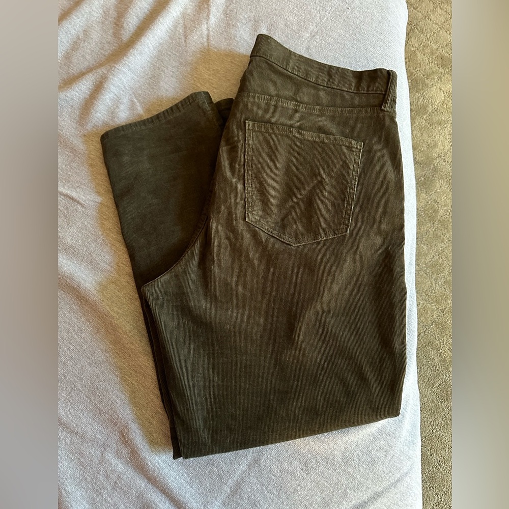 GAP Women’s Vintage Slim High Rise Corduroy Pants Size 18 / 34